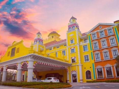 Pet-Friendly Hotels Near Disney World: A Comprehensive Guide for Paws & Pals